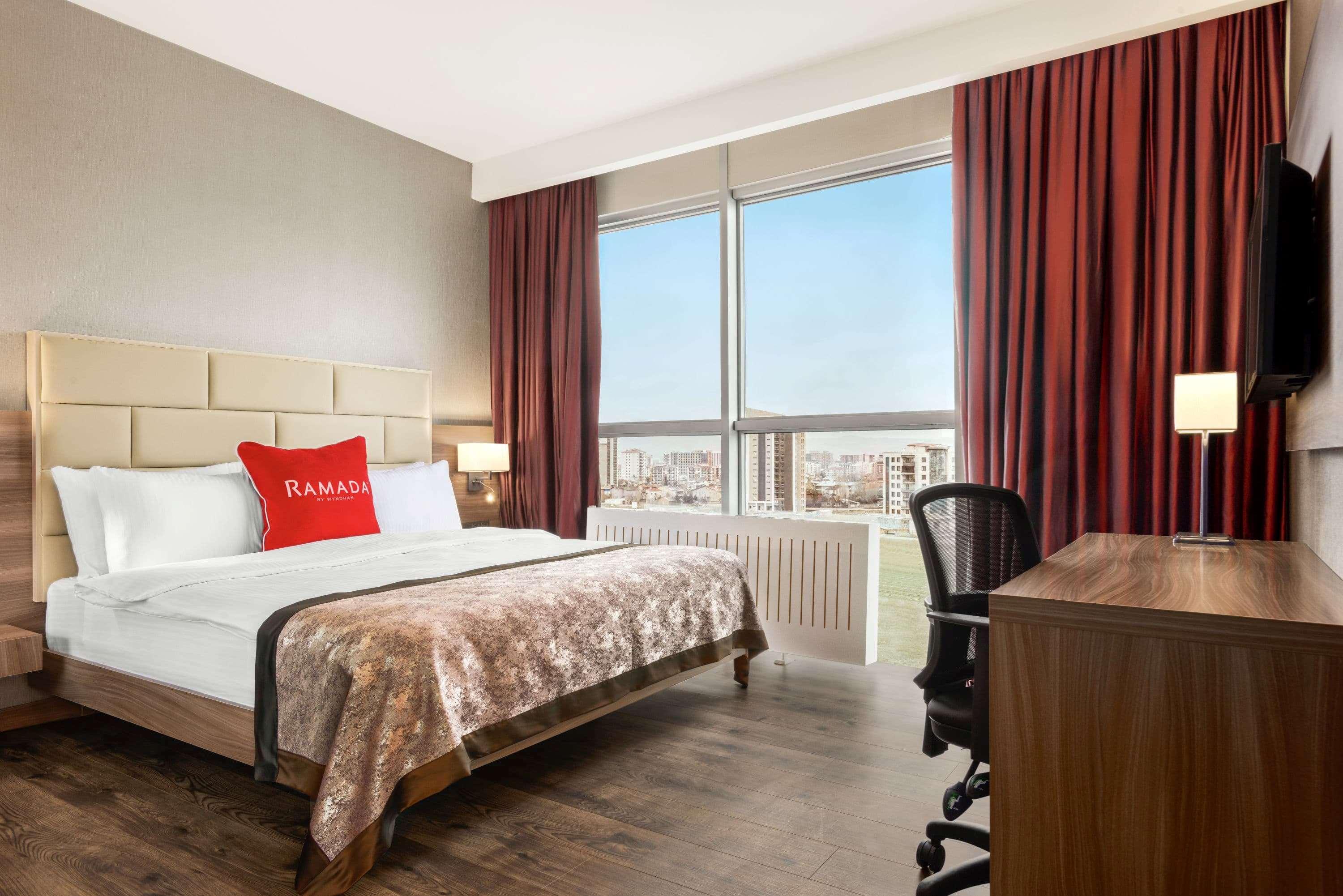 Ramada By Wyndham Sivas Hotel Exterior foto