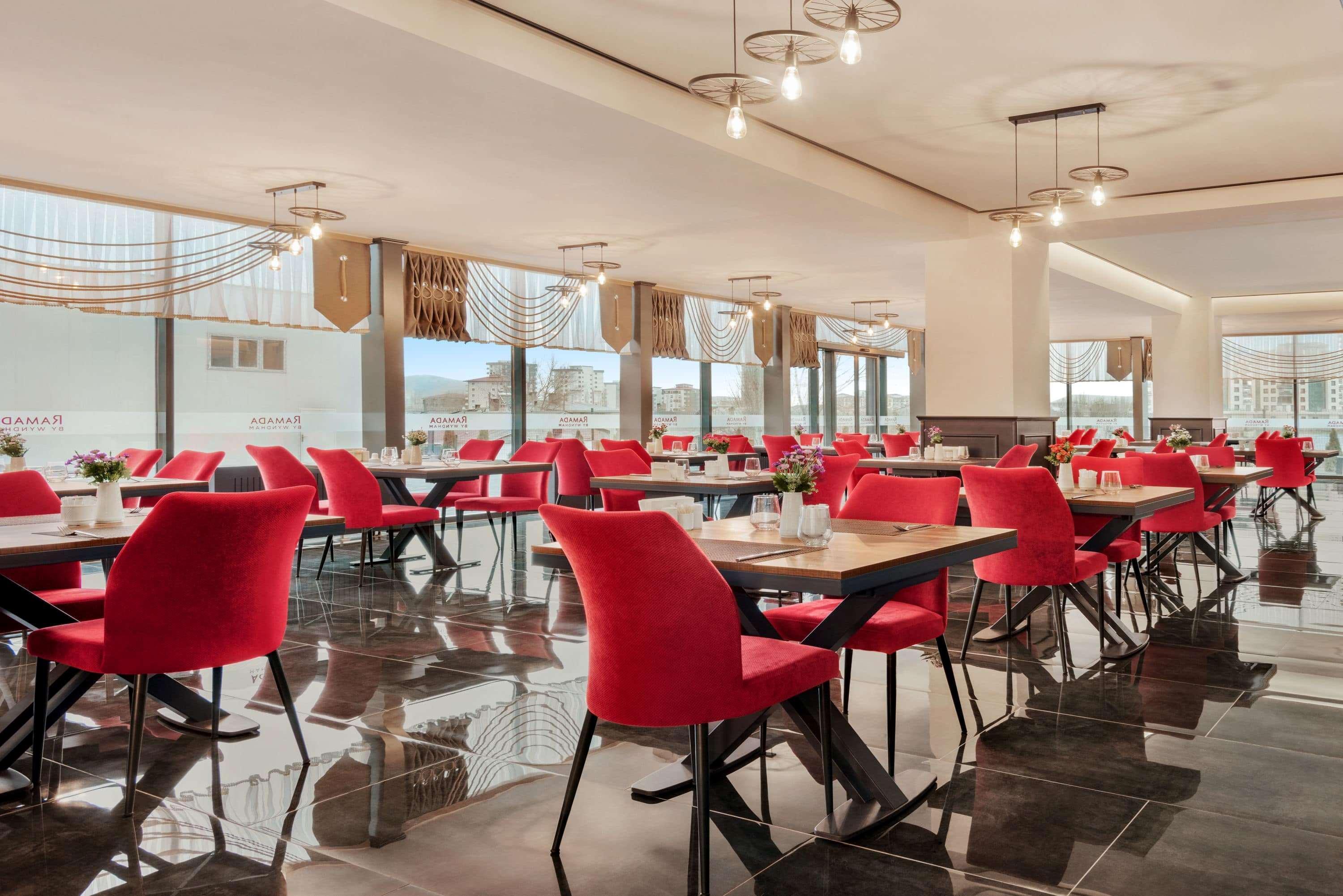 Ramada By Wyndham Sivas Hotel Exterior foto