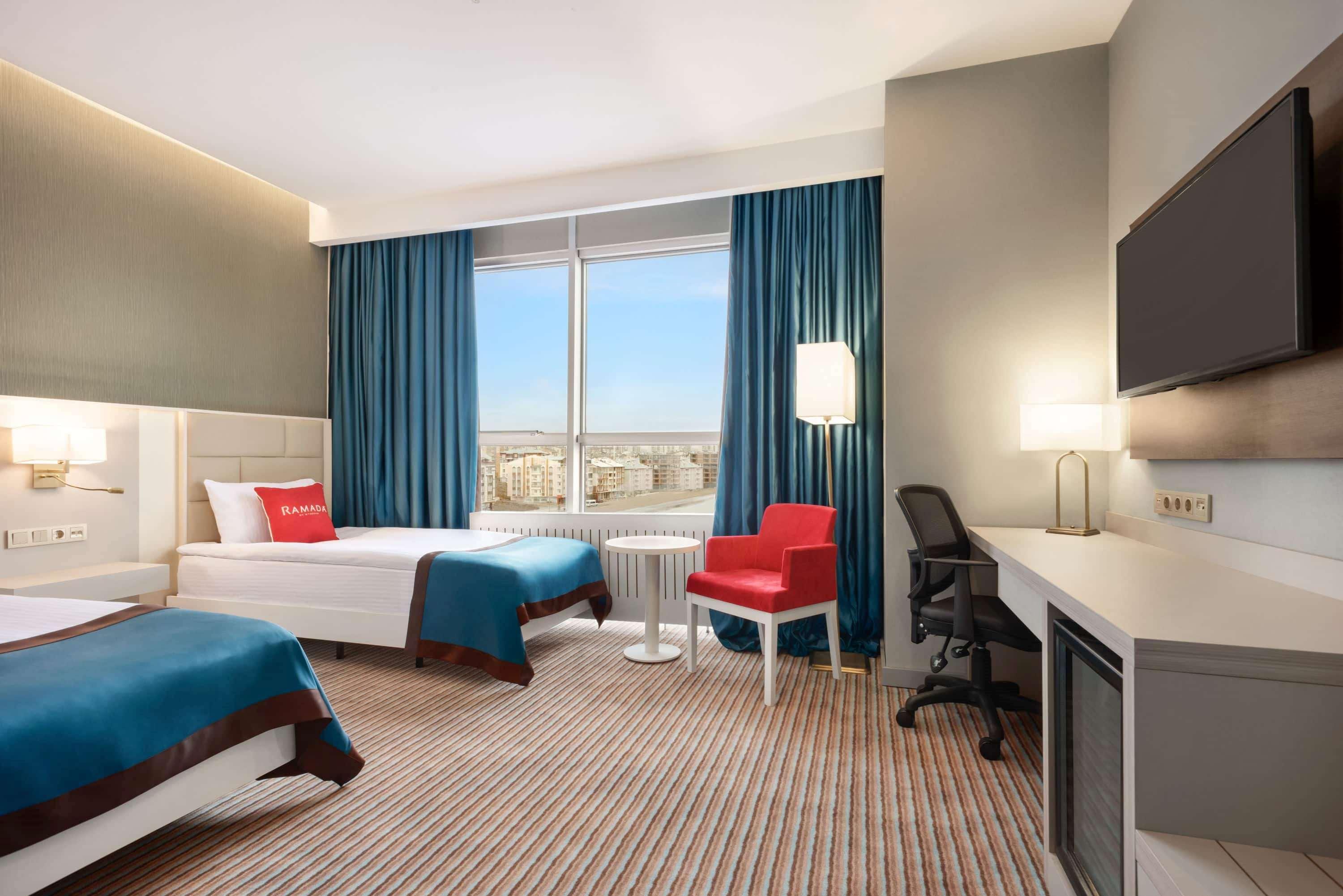 Ramada By Wyndham Sivas Hotel Exterior foto