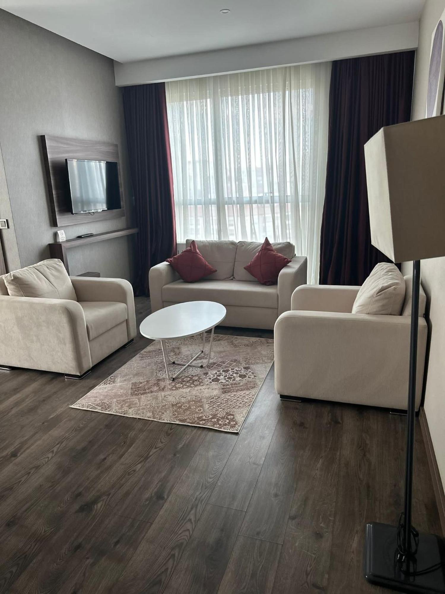 Ramada By Wyndham Sivas Hotel Exterior foto