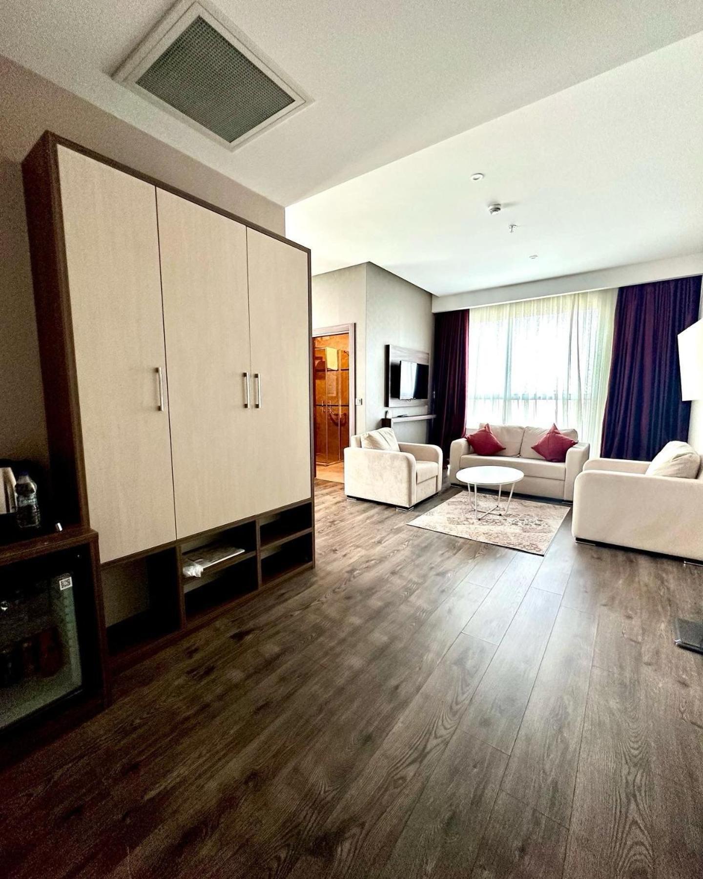 Ramada By Wyndham Sivas Hotel Exterior foto